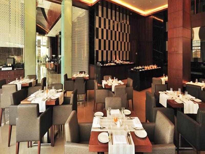 The Anya Hotel-Golf Course Road Γκουργκάον Εξωτερικό φωτογραφία