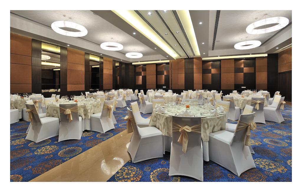 The Anya Hotel-Golf Course Road Γκουργκάον Εξωτερικό φωτογραφία